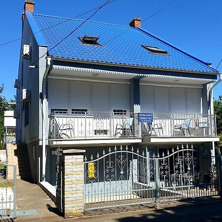 Dami Apartman Hajduszoboszlo Bagian luar foto