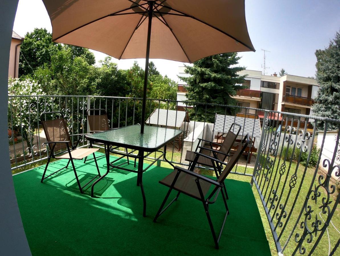 Dami Apartman Hajduszoboszlo Bagian luar foto