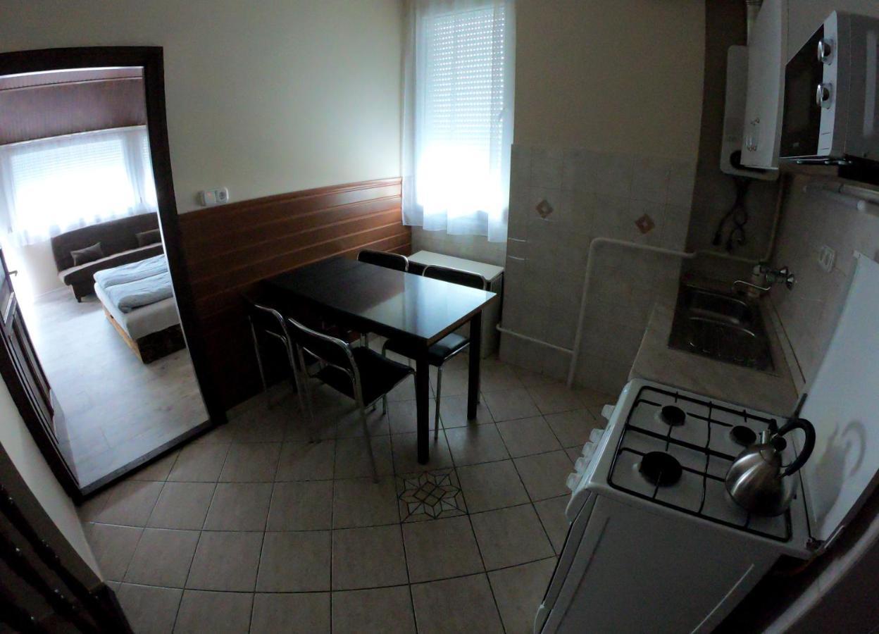 Dami Apartman Hajduszoboszlo Bagian luar foto